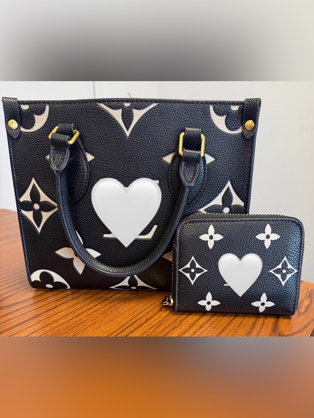 Black and White Tote with Matching Wallet